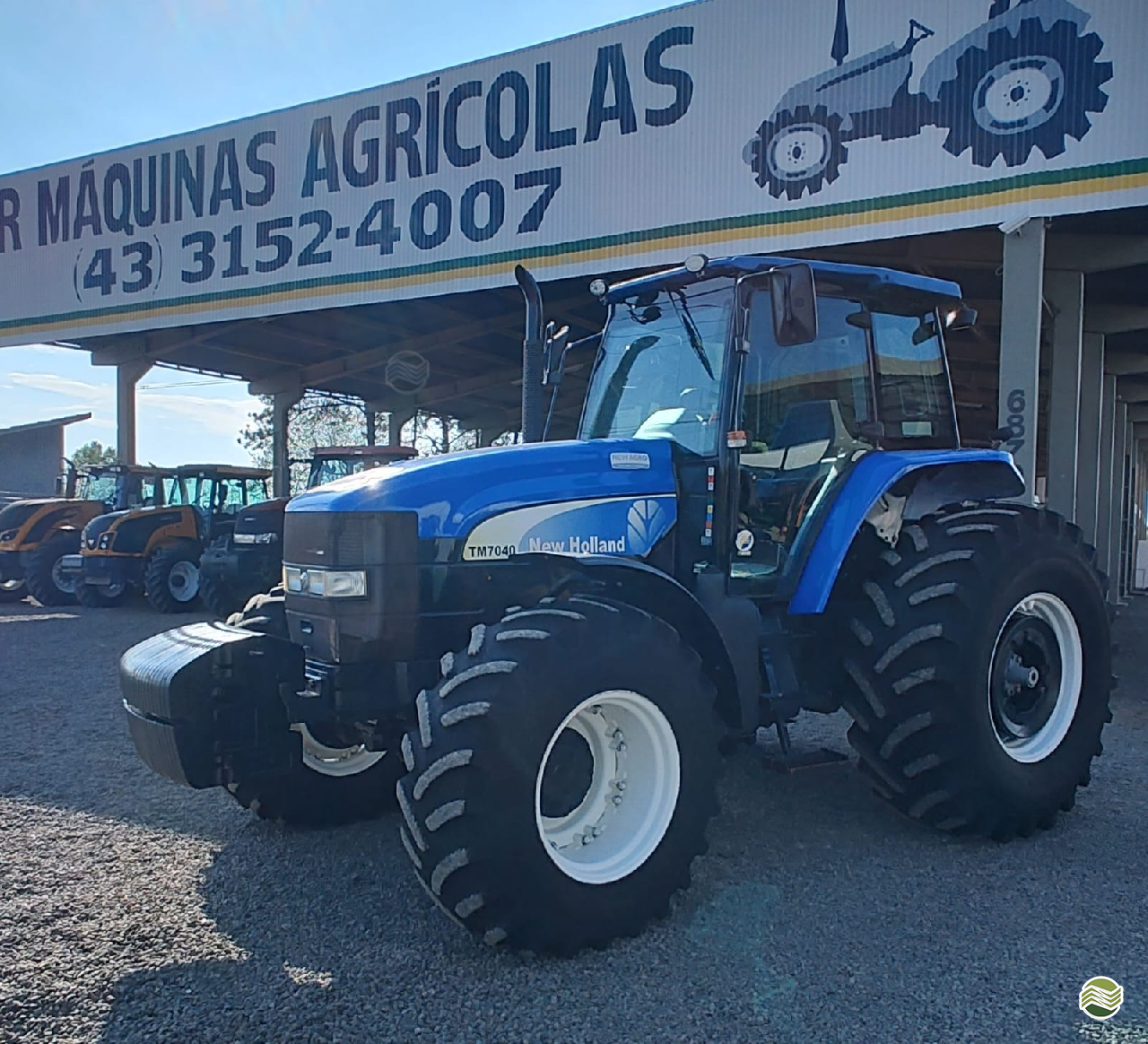 TRATOR NEW HOLLAND NEW TM 7040 Tração 4x4 GR Máquinas Agrícolas ARAPONGAS PARANÁ PR